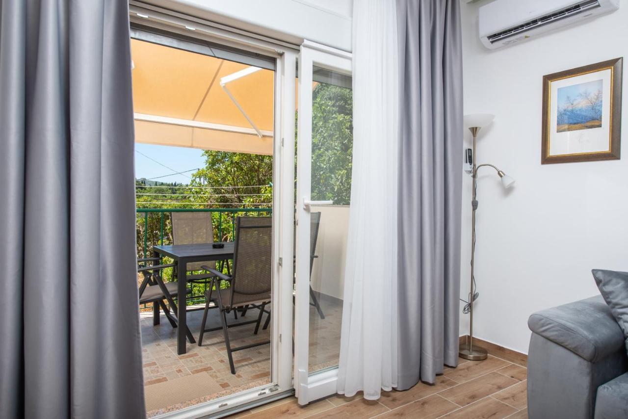 Apartment Kiki Kaštel Štafilić Exterior foto